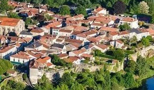 贡井回乡建别墅为什么一定要选专业乡墅公司